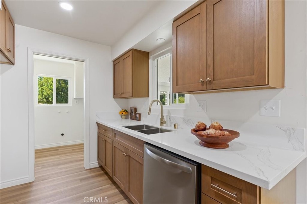 34385 Avenue H Property Photo 16