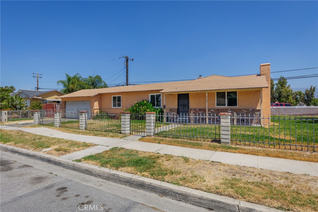 2438 W 7th Property Photo