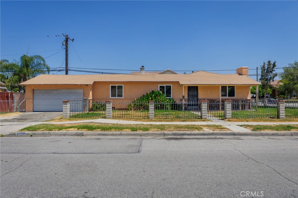 2438 W 7th Property Photo 2