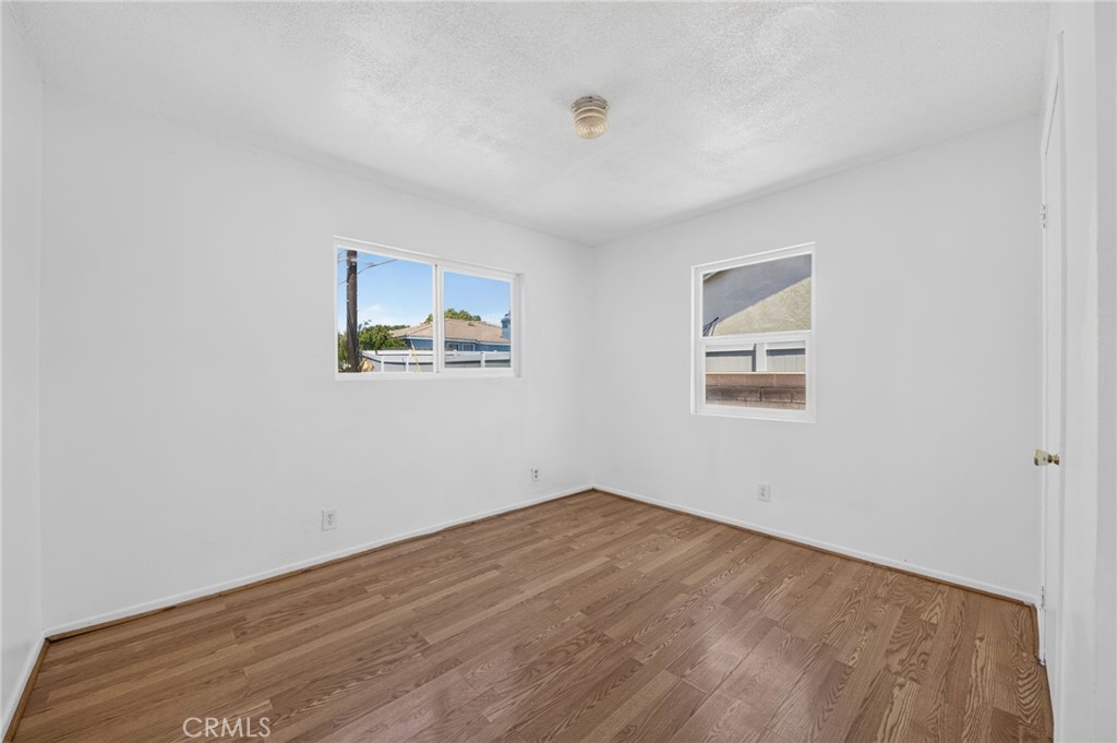 2438 W 7th Property Photo 16