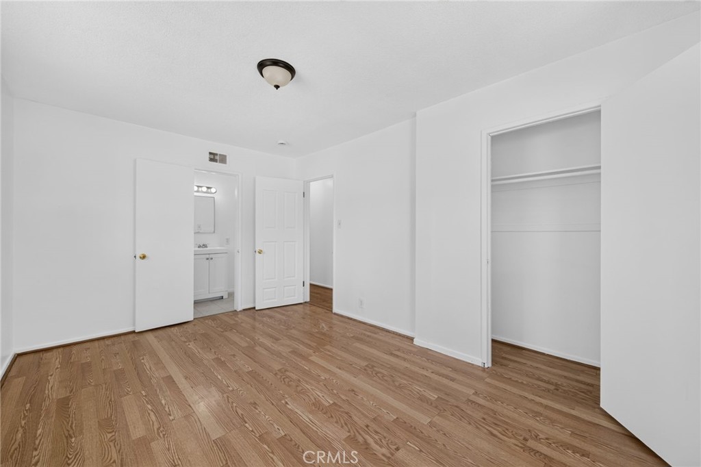 2438 W 7th Property Photo 19