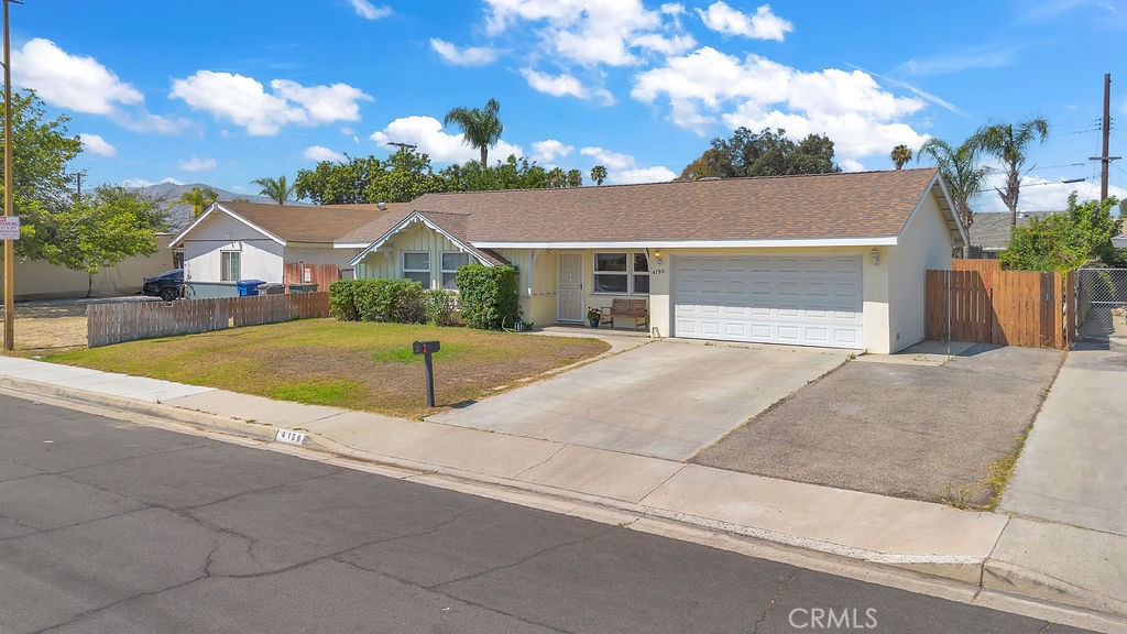 4190 Hines Property Photo 2