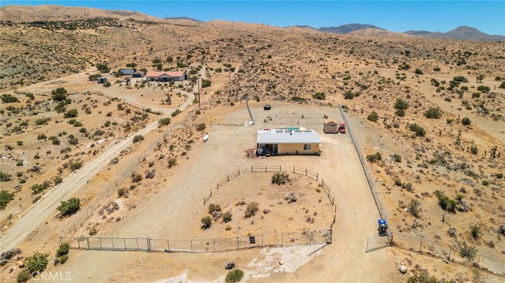 25333 Valley View Property Photo 2