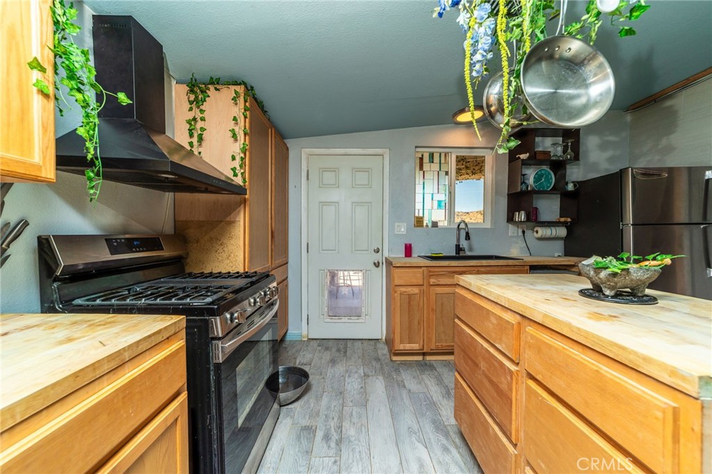 25333 Valley View Property Photo 23