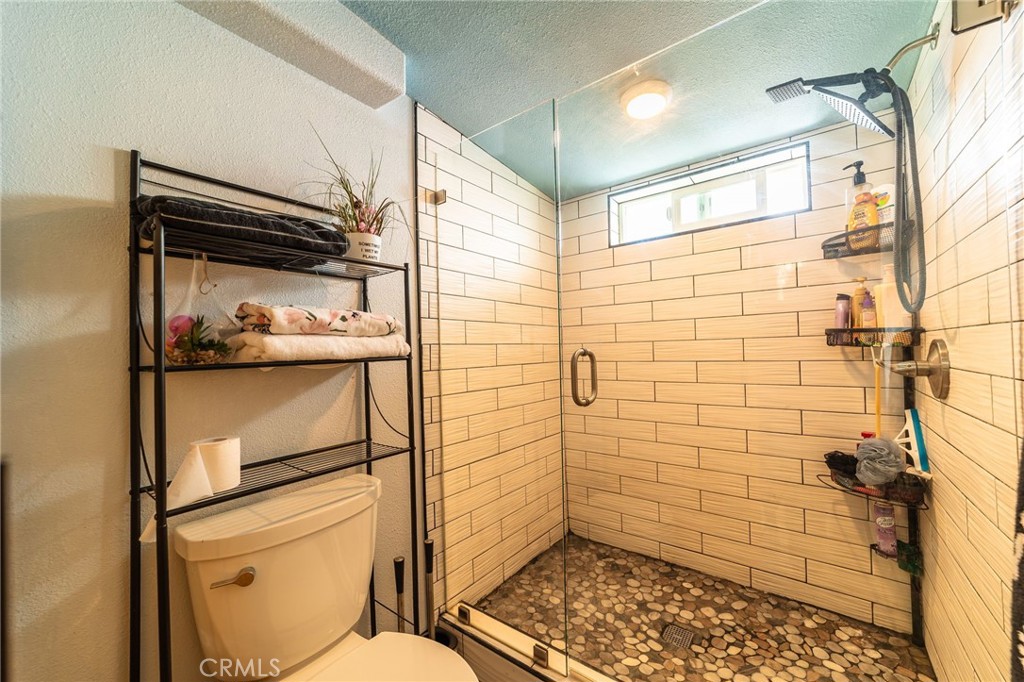 25333 Valley View Property Photo 28