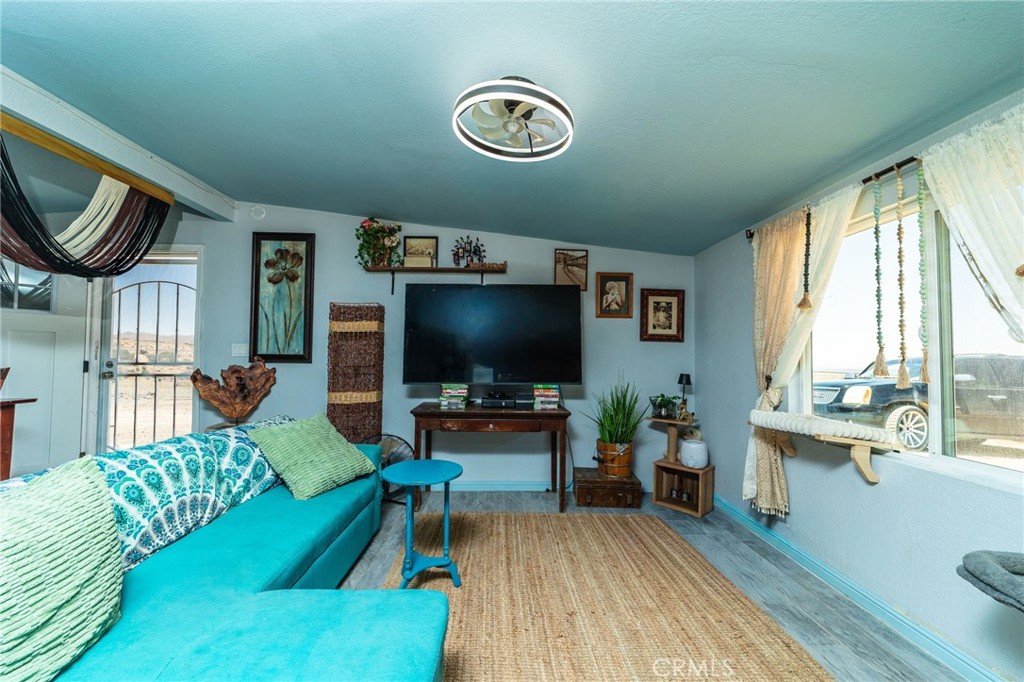 25333 Valley View Property Photo 29
