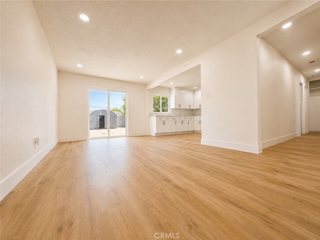 1473 Arizona Property Photo 4