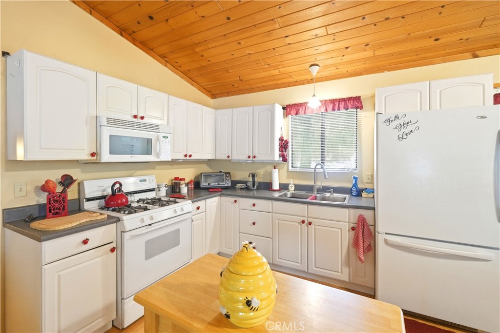 849 Ford Property Photo 20