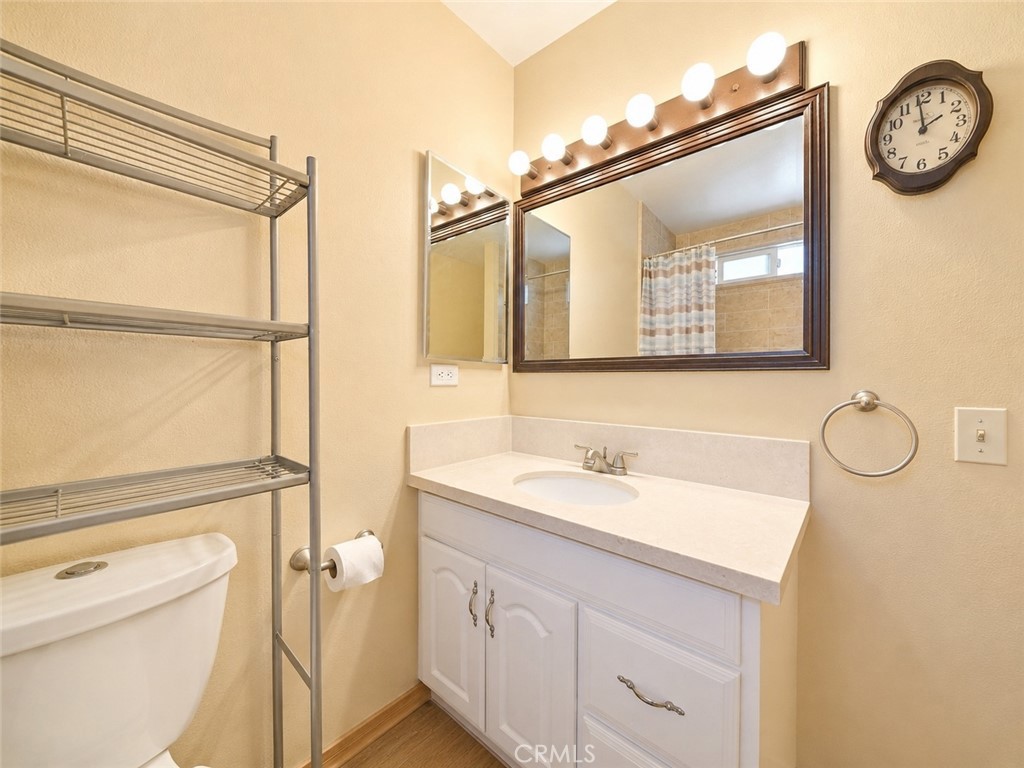 849 Ford Property Photo 28