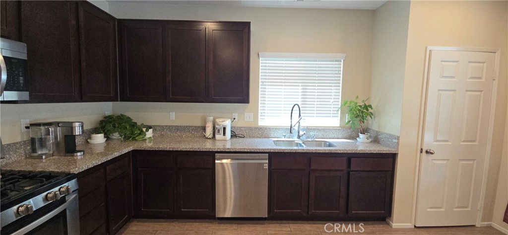36410 Amateur Property Photo 14