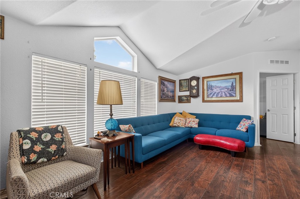 19021 Cypress Property Photo 9
