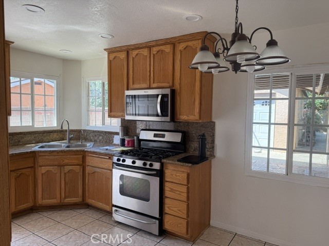 1082 Fremont Property Photo 6