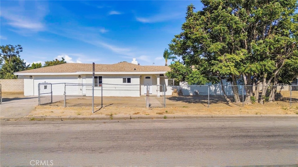 19512 Jurupa Property Photo 9