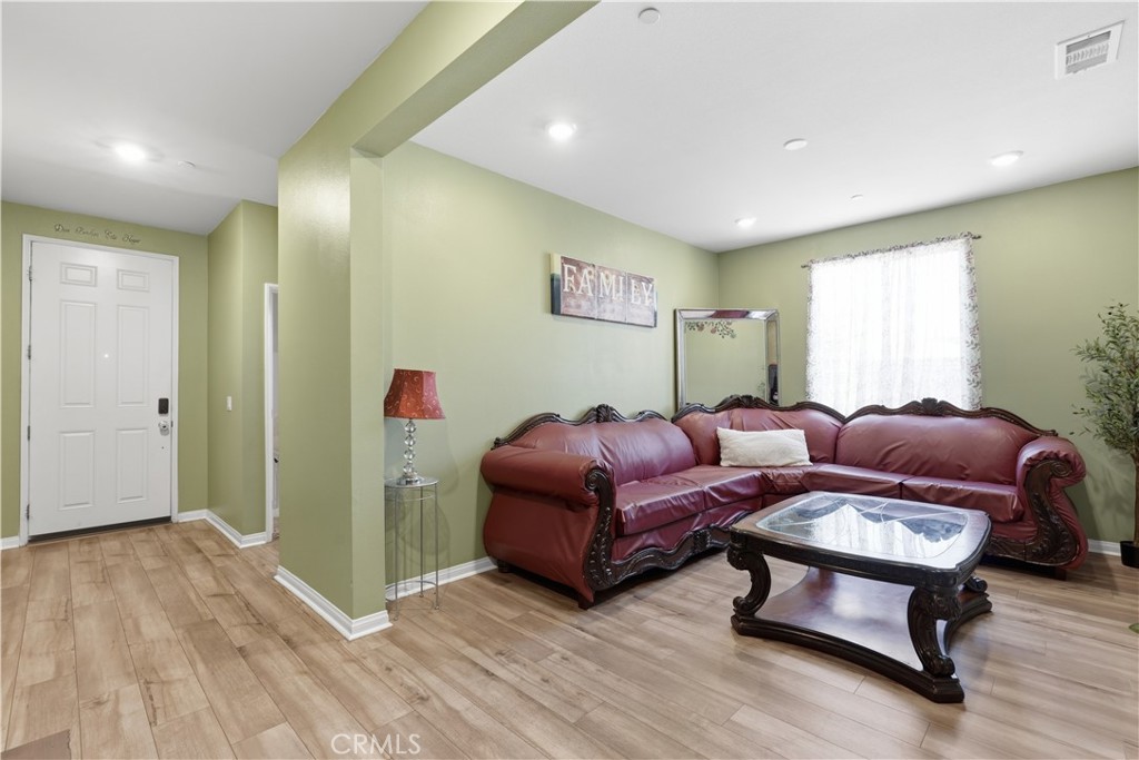 15627 Raptor Road Property Photo 4