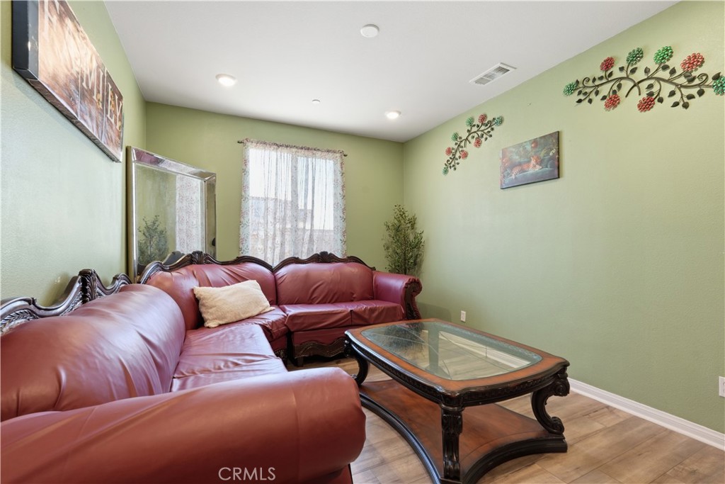 15627 Raptor Road Property Photo 5