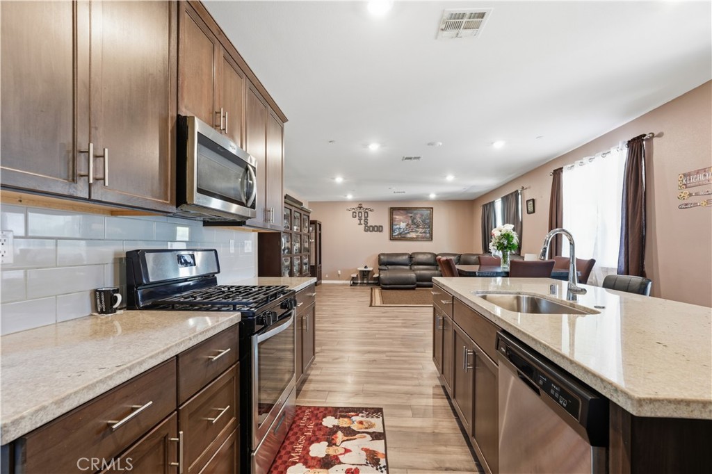 15627 Raptor Road Property Photo 8