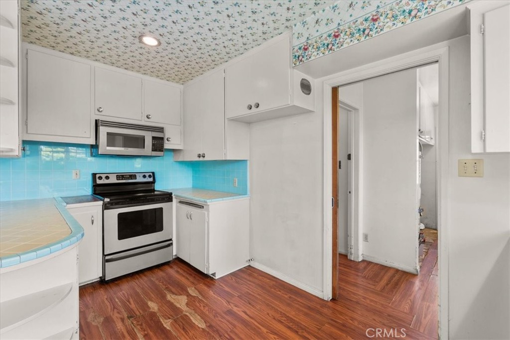 306 E Hawthorne Property Photo 19