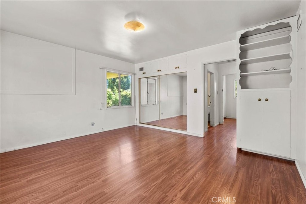 306 E Hawthorne Property Photo 25