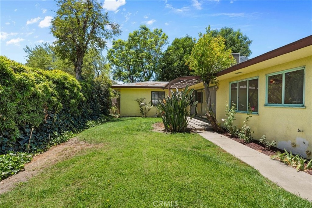 306 E Hawthorne Property Photo 35