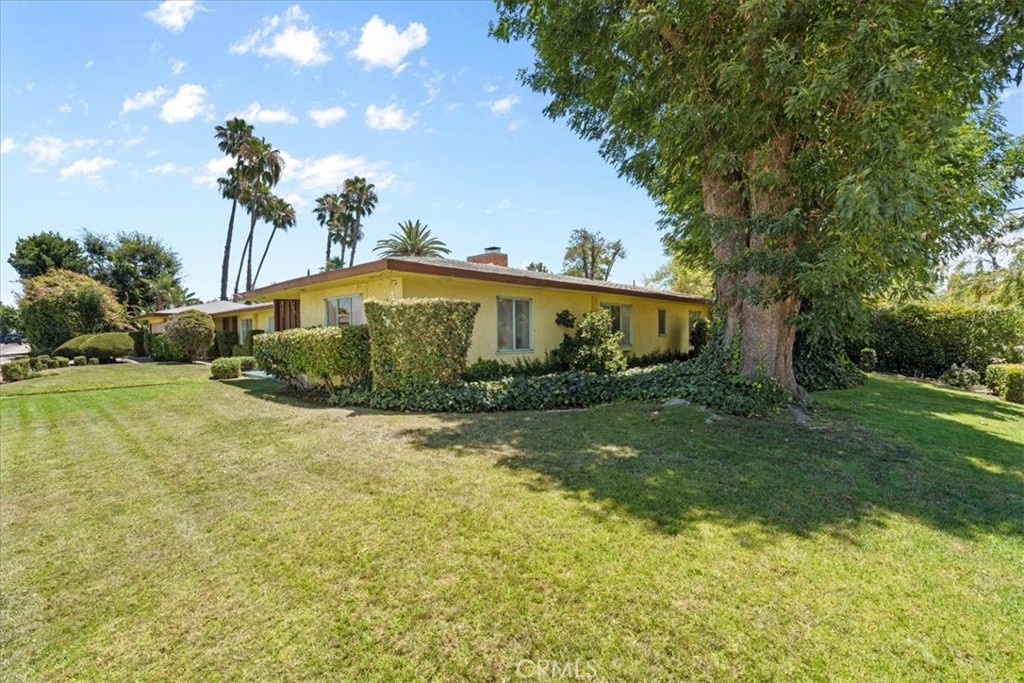 306 E Hawthorne Property Photo 37
