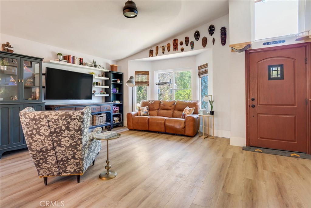 18563 Chickory Property Photo 4