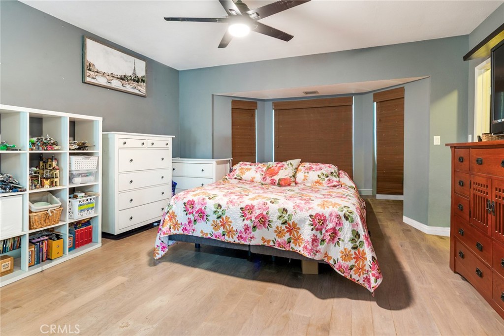 18563 Chickory Property Photo 13