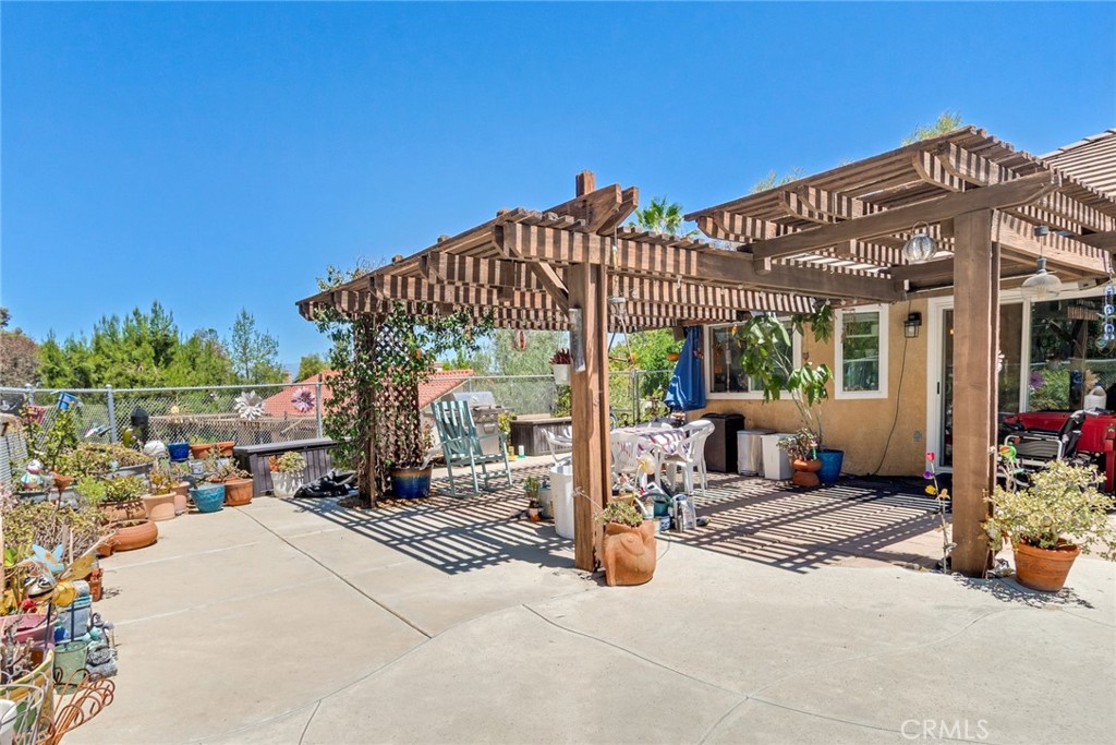 18563 Chickory Property Photo 17