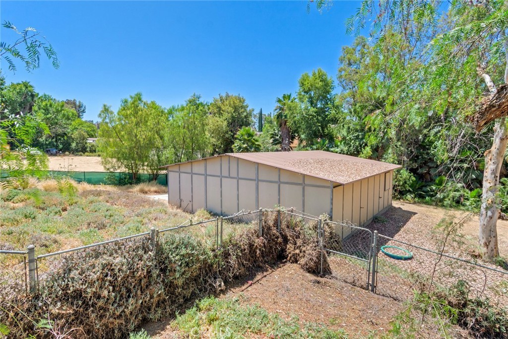 18563 Chickory Property Photo 24