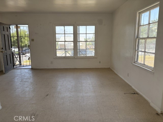 882 S K Property Photo 5