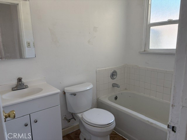 882 S K Property Photo 6