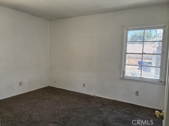 882 S K Property Photo 7