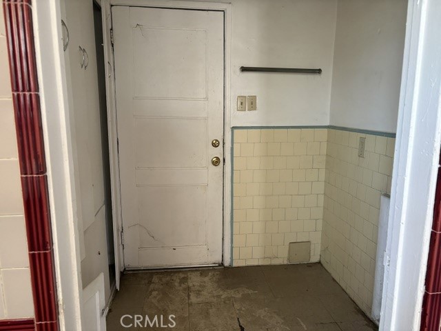 882 S K Property Photo 11
