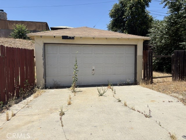 882 S K Property Photo 12