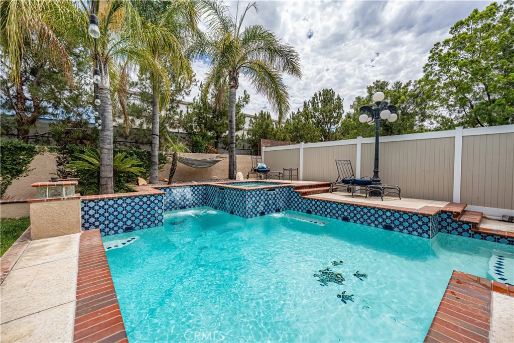 2179 Ellington Drive Property Photo 2