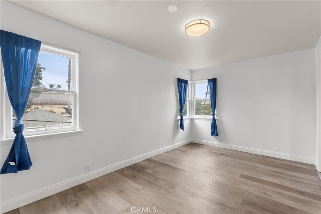 924 S Broadway Property Photo 7