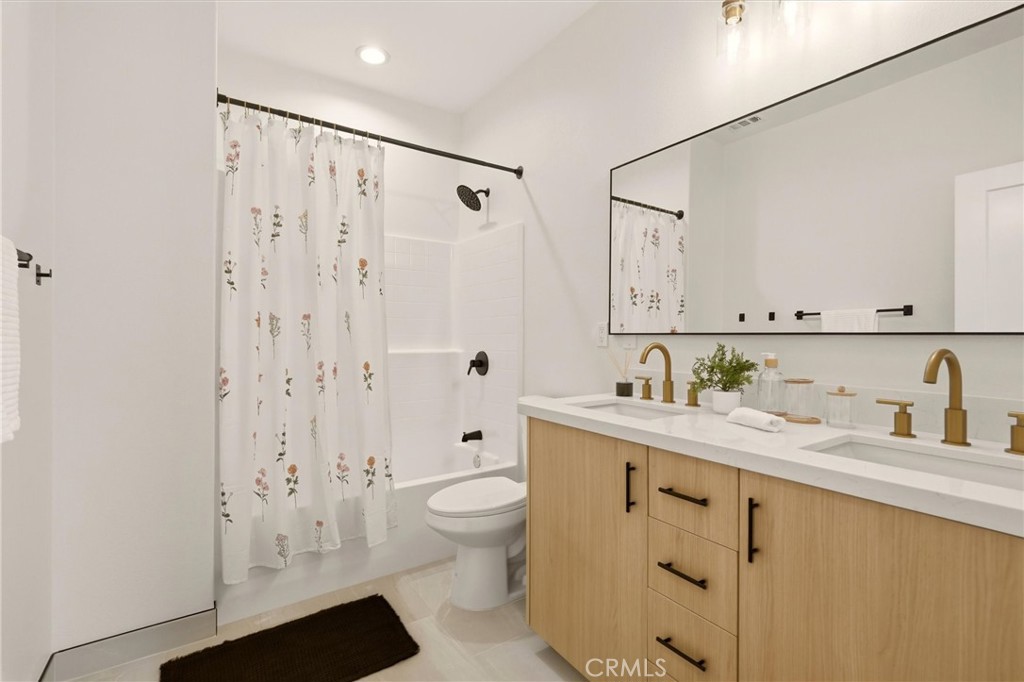 5855 Persepolis Ct. Property Photo 16