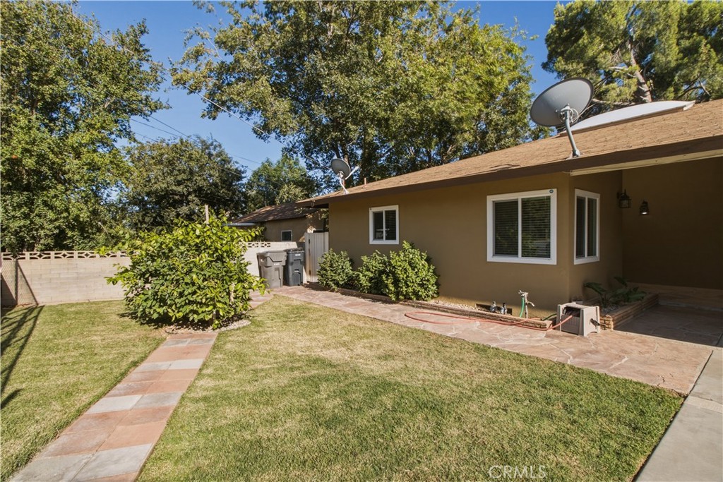 910 W George Property Photo 2