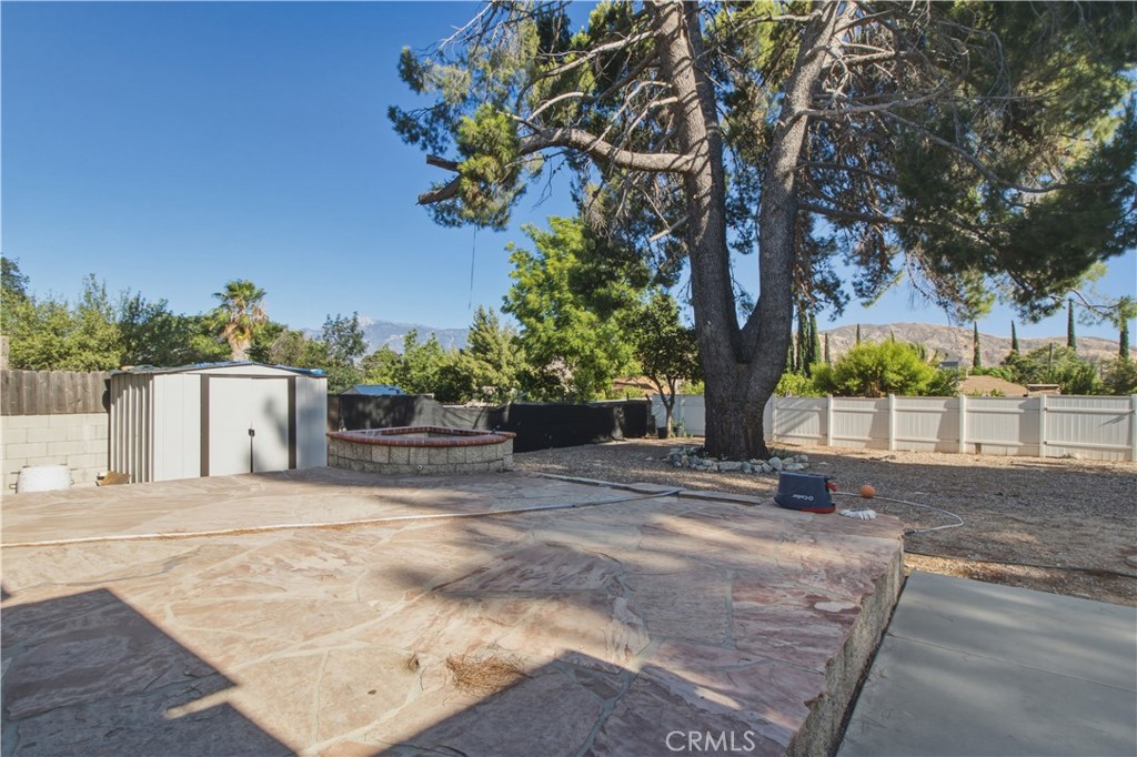 910 W George Property Photo 31