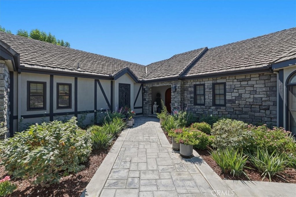 2445 Rolling Ridge Road Property Photo 17