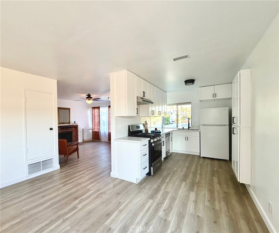 1929 Lynda Lane Property Photo 9