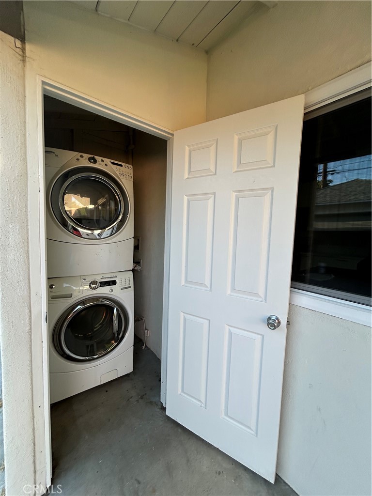 6186 Hereford Drive Property Photo 21