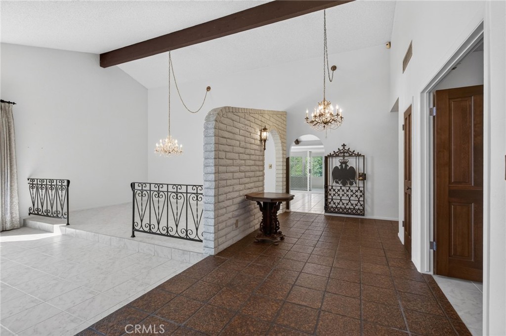 5462 Sierra Vista Property Photo 5