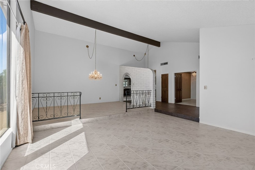 5462 Sierra Vista Property Photo 8