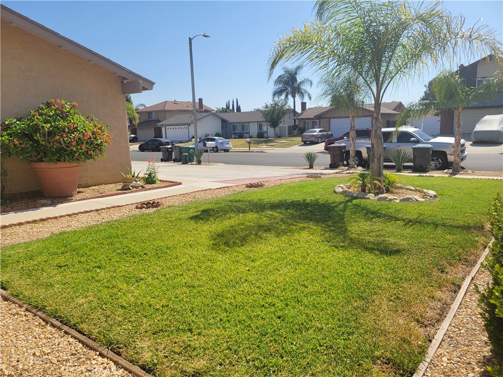 13614 Golden Eagle Ct Property Photo 4