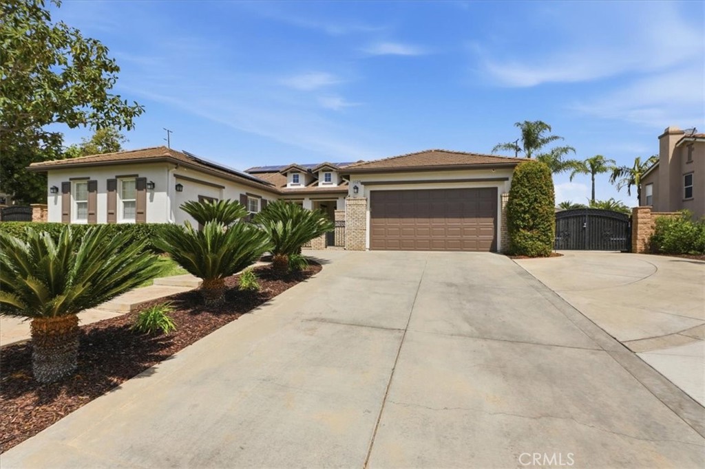 1125 Pamplona Property Photo 2