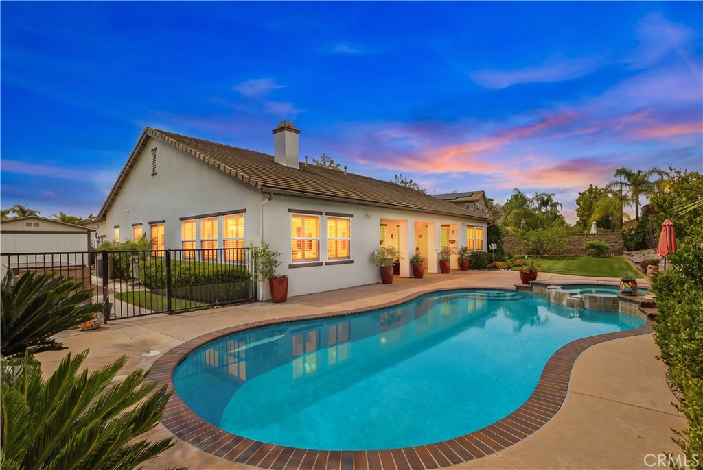 1125 Pamplona Property Photo 3
