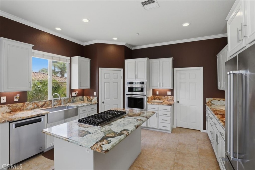 1125 Pamplona Property Photo 11