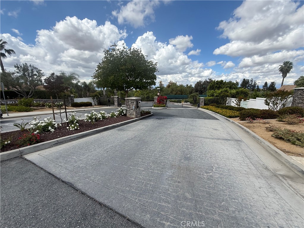 1125 Pamplona Property Photo 43
