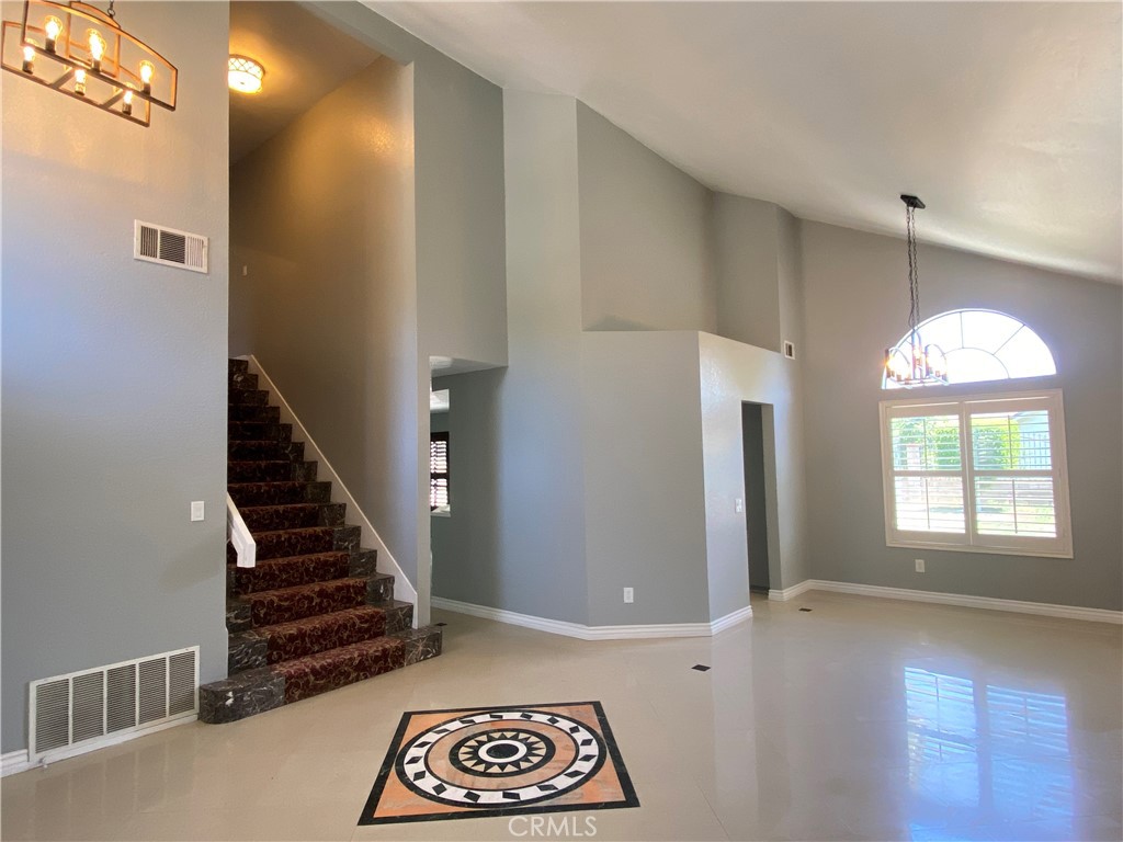 964 Summitridge Drive Property Photo 2