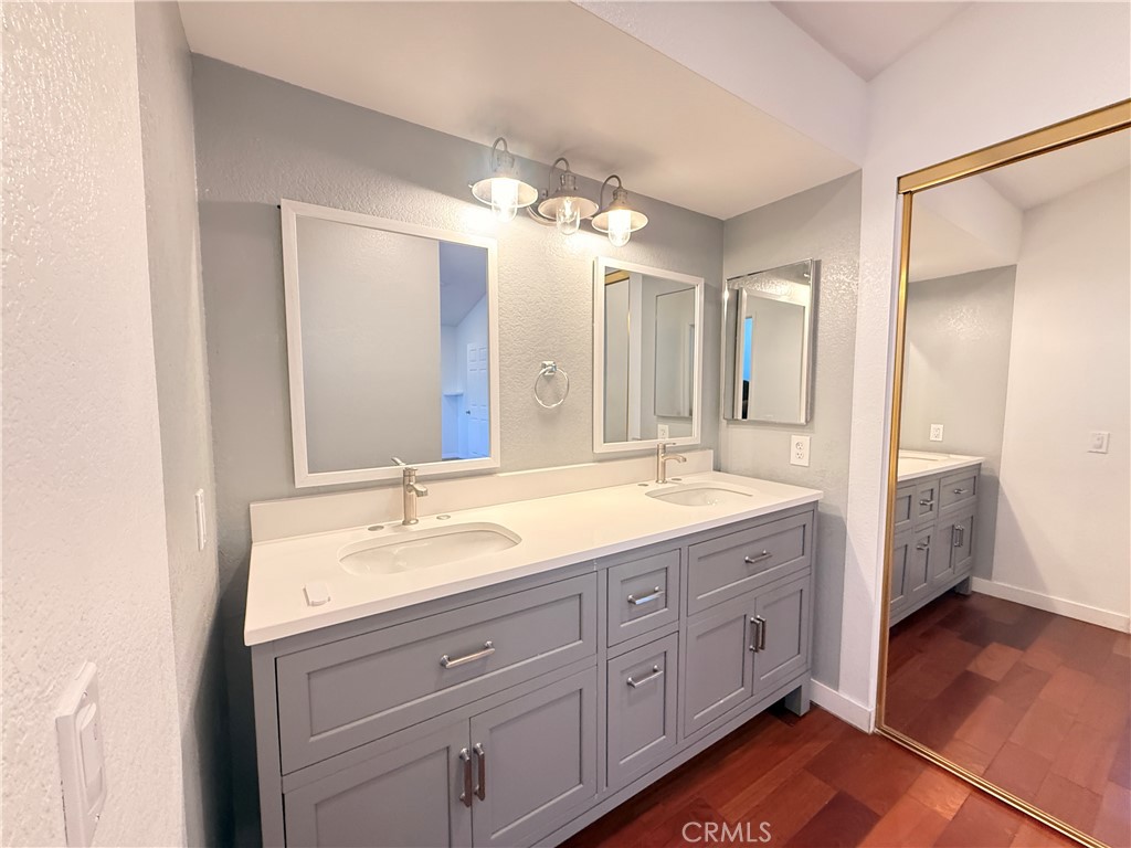 964 Summitridge Drive Property Photo 12